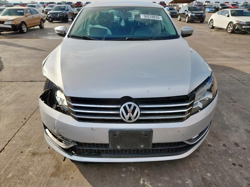 1VWAT7A37FC112926 - 2015 VOLKSWAGEN PASSAT S 银色 照片 5
