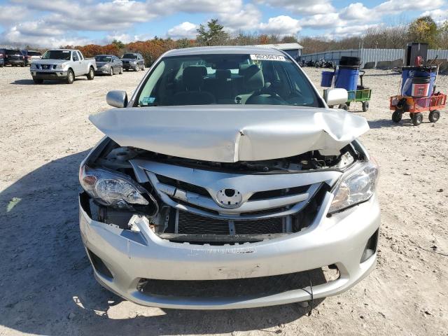 2T1BU4EE8CC855810 - 2012 TOYOTA COROLLA BASE SILVER photo 5