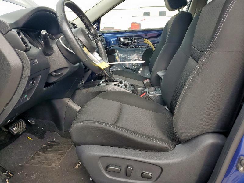 KNMAT2MT3JP551446 - 2018 NISSAN ROGUE S Синий фото 7