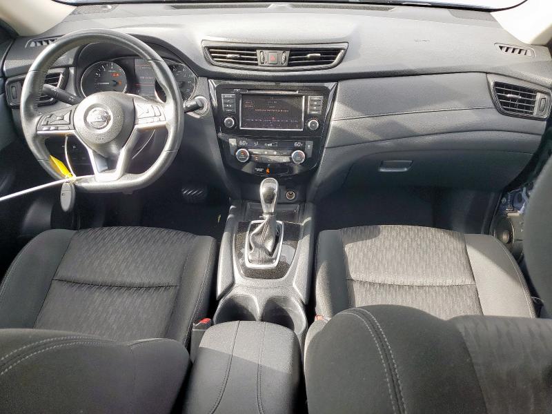 KNMAT2MT3JP551446 - 2018 NISSAN ROGUE S Синий фото 8