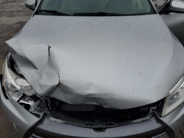 4T1BF1FK6FU887980 - 2015 TOYOTA CAMRY LE 银色 照片 11