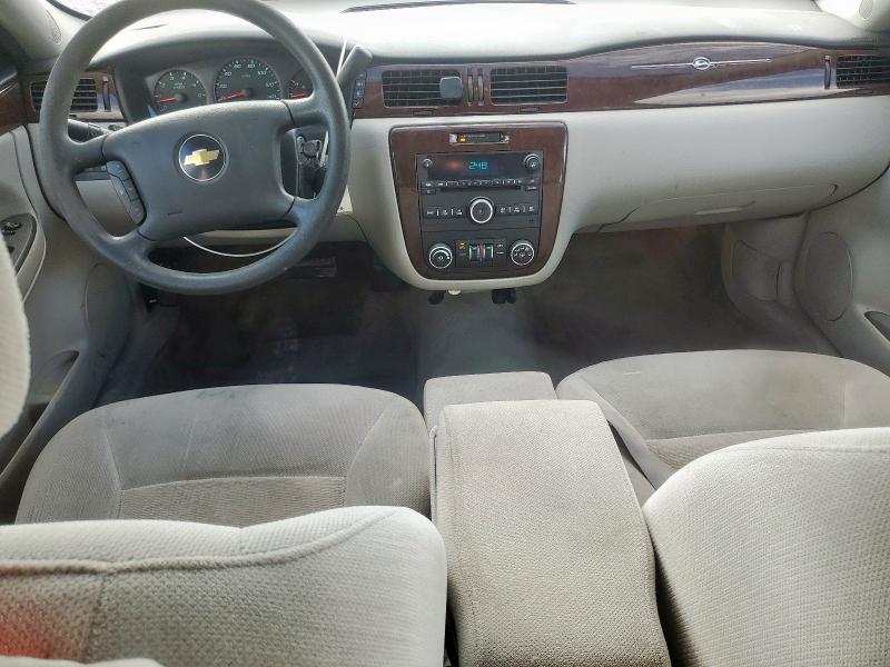 2G1WA5EN3A1230462 - 2010 CHEVROLET IMPALA LS WHITE photo 8