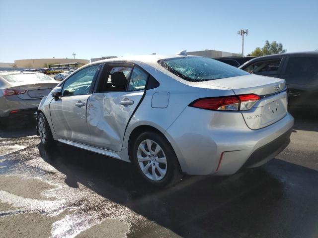 5YFB4MDEXSP268623 - 2025 TOYOTA COROLLA LE SILVER photo 2