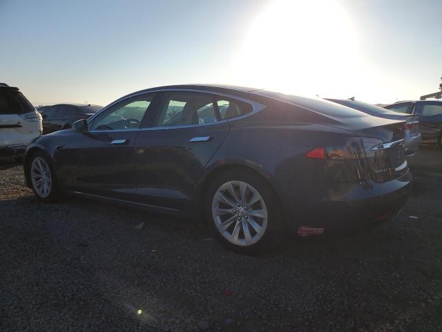 5YJSA1E25HF199405 - 2017 TESLA MODEL S GRAY photo 2