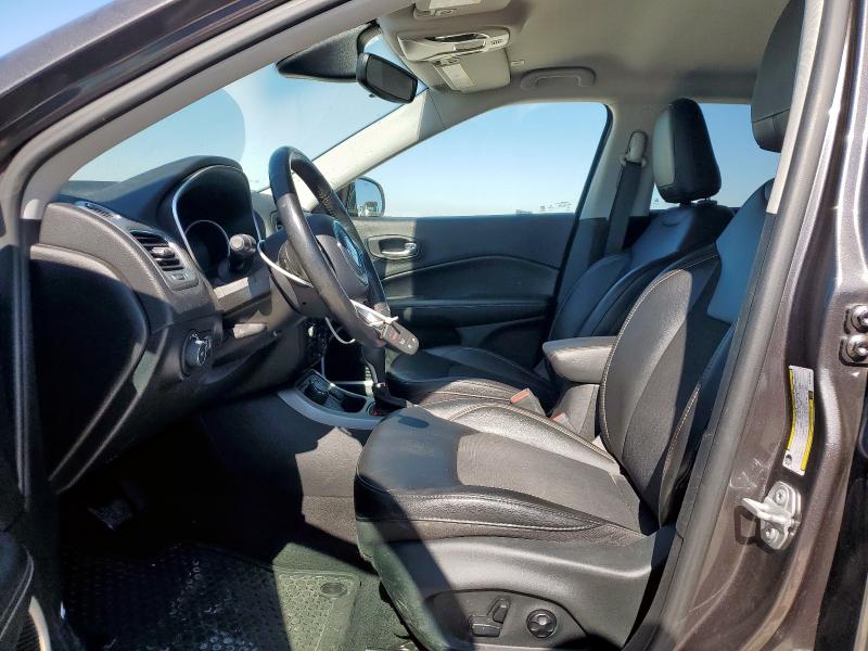 3C4NJDBB1KT812454 - 2019 JEEP COMPASS LATITUDE رمادي صورة 7