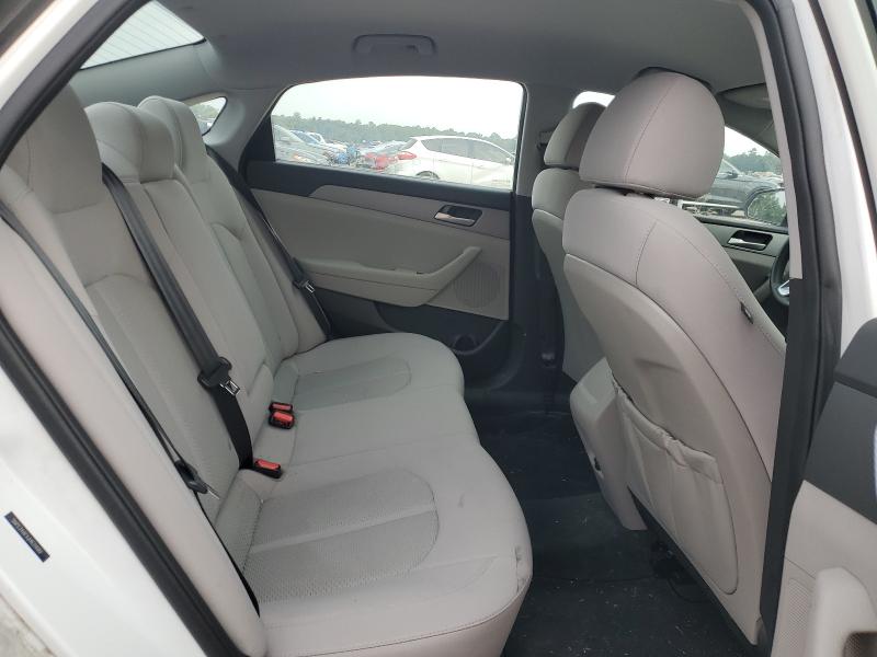 5NPE24AFXJH631689 - 2018 HYUNDAI SONATA SE WHITE photo 10