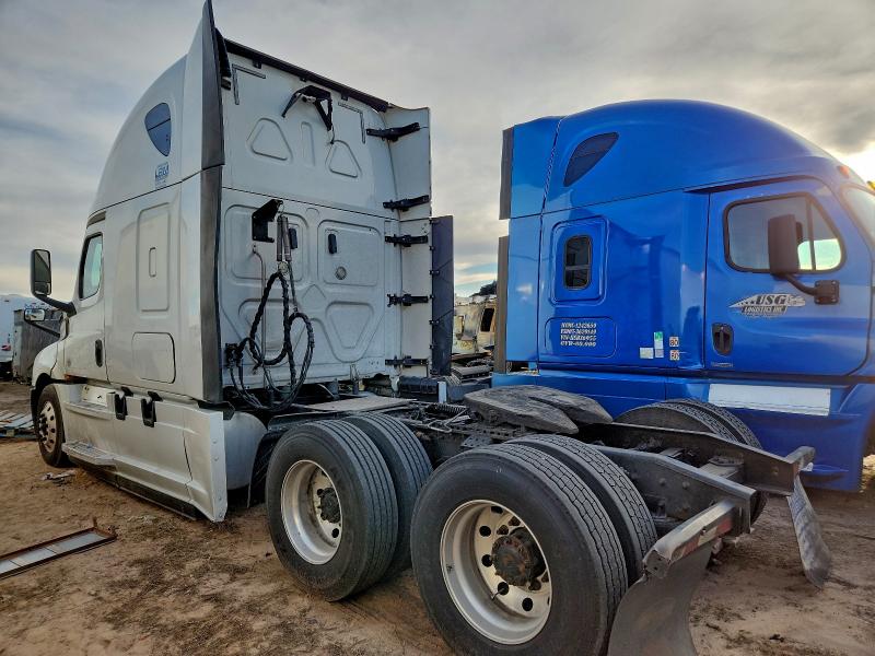 3AKJHHDR0JSJJ0791 - 2018 FREIGHTLINER CASCADIA 1 Biały zdjęcie 3