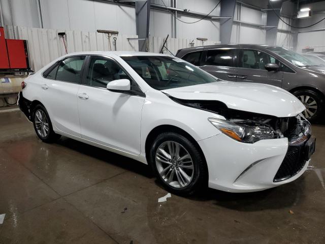 4T1BF1FK7GU240084 - 2016 TOYOTA CAMRY LE WHITE photo 4
