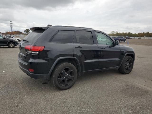 1C4RJFAG9JC352898 - 2018 JEEP GRAND CHER LAREDO BLACK photo 3