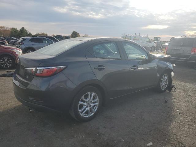 3MYDLBZV5GY138945 - 2016 TOYOTA SCION IA GRAY photo 3