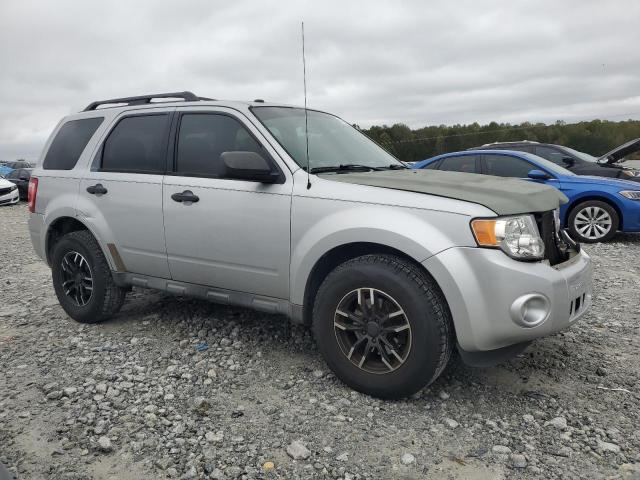 1FMCU0DGXBKC42810 - 2011 FORD ESCAPE XLT SILVER photo 4