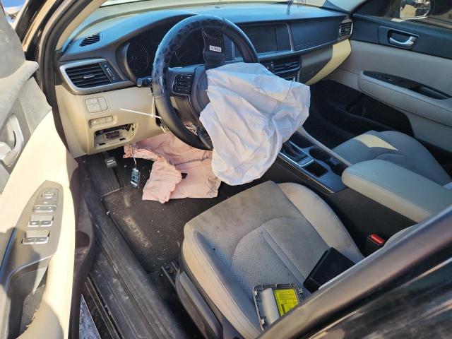 5XXGT4L32JG263254 - 2018 KIA OPTIMA LX Schwarz Foto 8