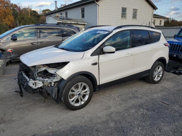 2017 FORD ESCAPE SE, 