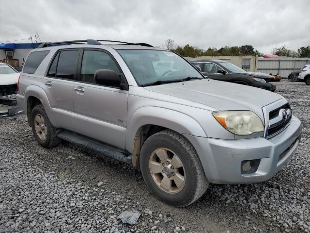 JTEZU14RX68064210 - 2006 TOYOTA 4RUNNER SR5 银色 照片 4