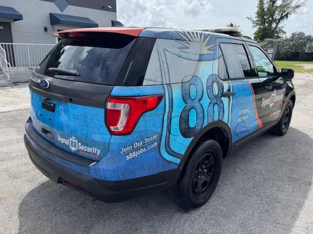 1FM5K8ARXJGA45978 - 2018 FORD EXPLORER POLICE INTERCEPTOR أسود صورة 3