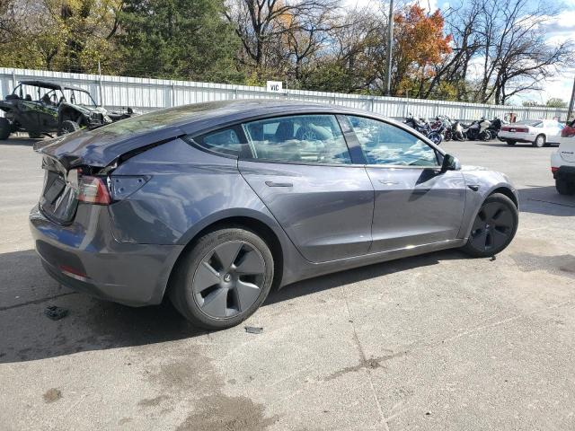 5YJ3E1EAXPF681690 - 2023 TESLA MODEL 3 Gris foto 3