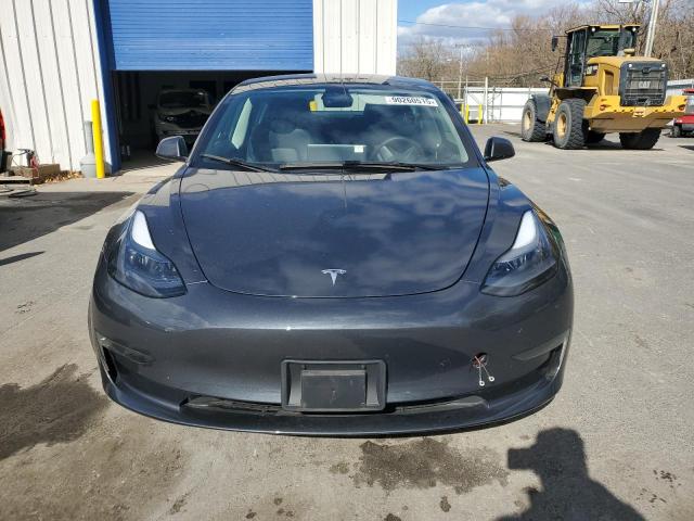 5YJ3E1EAXPF681690 - 2023 TESLA MODEL 3 Gris foto 5