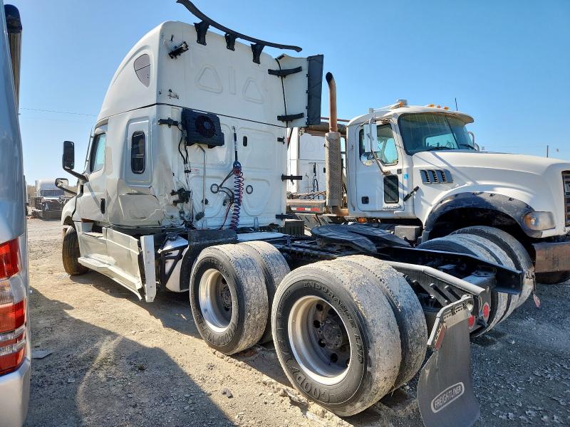 3AKJHHDR7PSUF1366 - 2023 FREIGHTLINER CASCADIA 1 WHITE photo 3