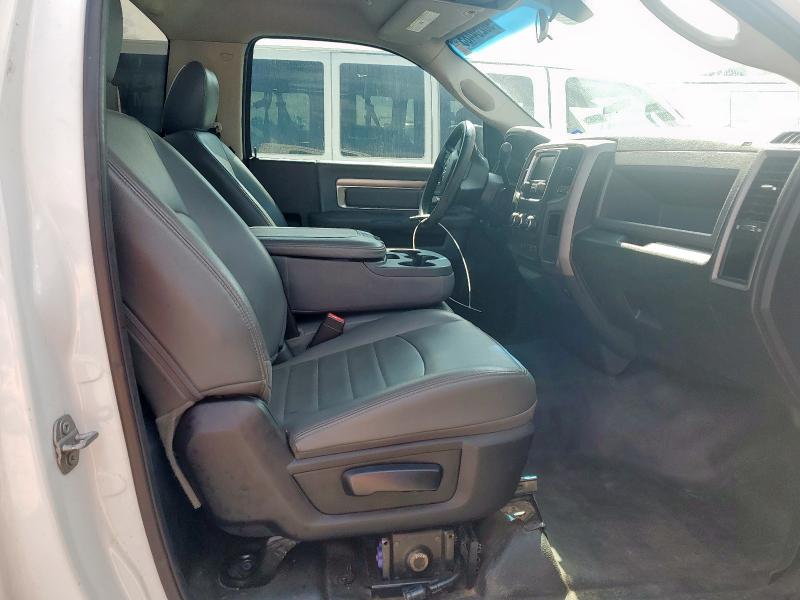 3C6MR4AJXHG771019 - 2017 RAM 2500 ST WHITE photo 10