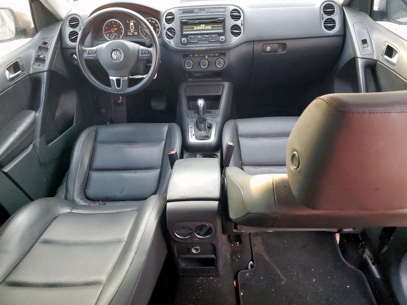 WVGAV3AX5EW539913 - 2014 VOLKSWAGEN TIGUAN S فضي صورة 8