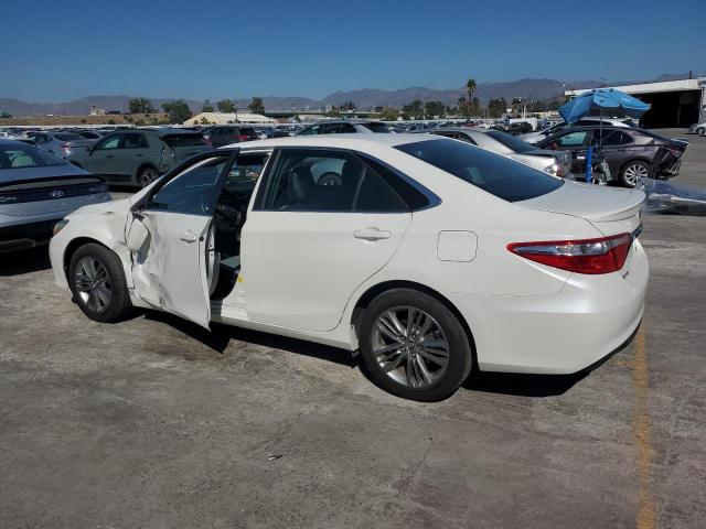 4T1BF1FK7FU103533 - 2015 TOYOTA CAMRY LE WHITE photo 2