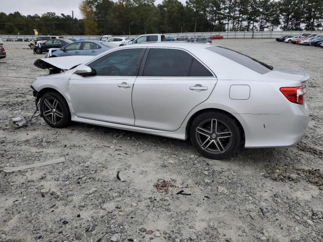 4T1BK1FK3CU006997 - 2012 TOYOTA CAMRY SE SILVER photo 2