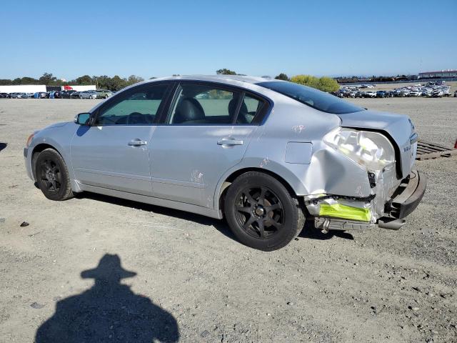 1N4AL2AP4AN468083 - 2010 NISSAN ALTIMA BASE SILVER photo 2