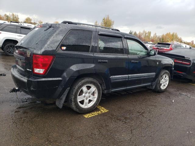 1J4GS48K55C619215 - 2005 JEEP GRAND CHER LAREDO BLACK photo 3