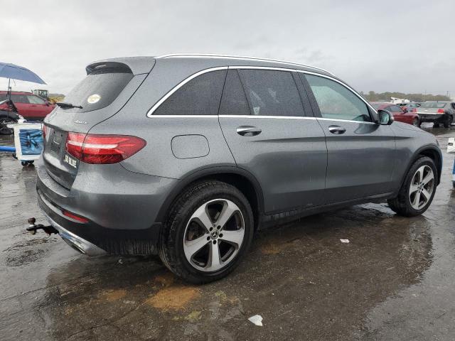 WDC0G4KB7JV014011 - 2018 MERCEDES-BENZ GLC 300 4MATIC WHITE photo 3