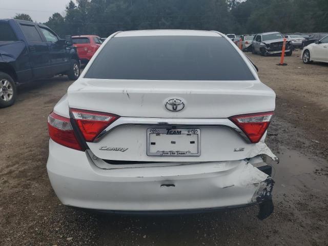 4T1BF1FK2HU811157 - 2017 TOYOTA CAMRY LE 白色 照片 6