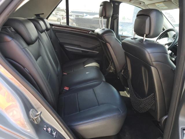 4JGBB5GBXBA748030 - 2011 MERCEDES-BENZ ML 350 GRAY photo 10
