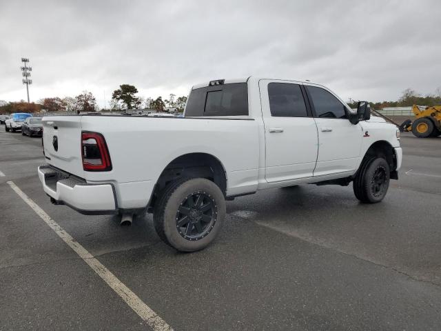 3C6UR5FL5RG228422 - 2024 RAM 2500 LARAMIE Blanco foto 3
