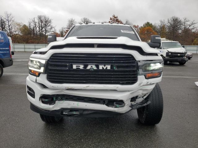 3C6UR5FL5RG228422 - 2024 RAM 2500 LARAMIE Blanco foto 5