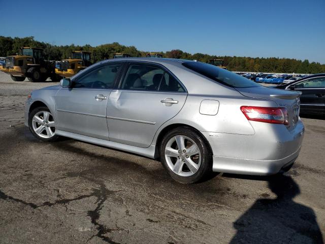 4T1BF3EK8BU149329 - 2011 TOYOTA CAMRY BASE Gümüş foto 2