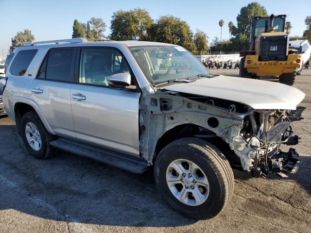 JTEBU5JR2G5400738 - 2016 TOYOTA 4RUNNER SR5/SR5 PREMIUM SILVER photo 4