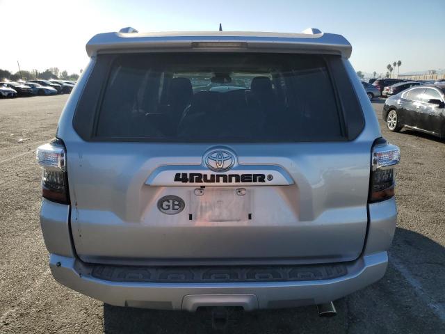 JTEBU5JR2G5400738 - 2016 TOYOTA 4RUNNER SR5/SR5 PREMIUM SILVER photo 6