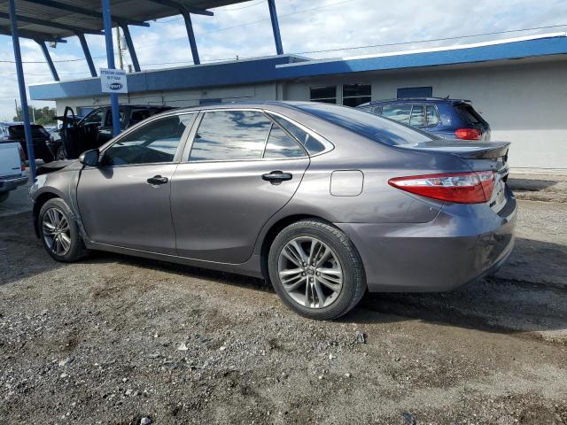 4T1BF1FK1FU902868 - 2015 TOYOTA CAMRY LE BROWN photo 2