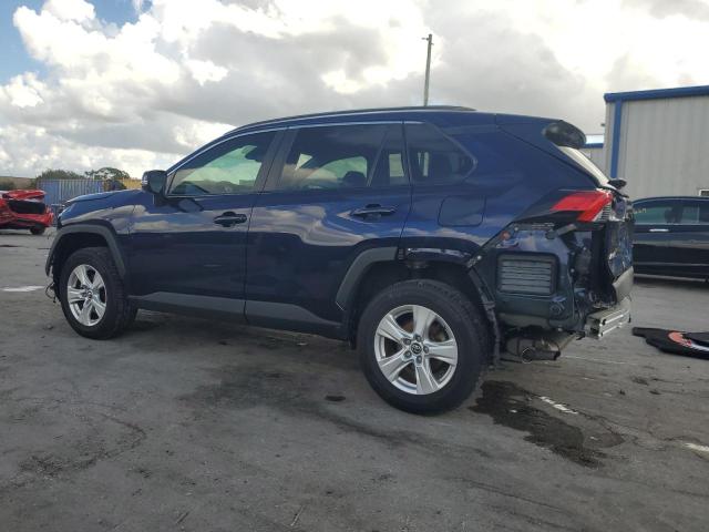 2T3W1RFV6MW123611 - 2021 TOYOTA RAV4 XLE BLUE photo 2