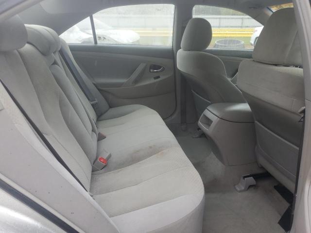 4T4BE46K48R046625 - 2008 TOYOTA CAMRY CE 银色 照片 10
