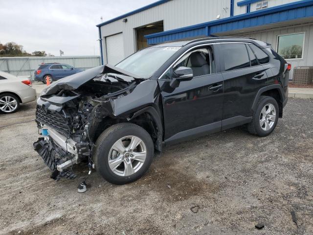 2021 TOYOTA RAV4 XLE, null