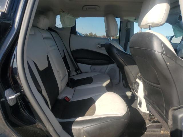 3C4NJCBB4KT706462 - 2019 JEEP COMPASS LATITUDE Черный фото 11