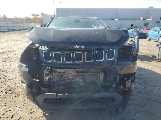 3C4NJCBB4KT706462 - 2019 JEEP COMPASS LATITUDE Черный фото 5