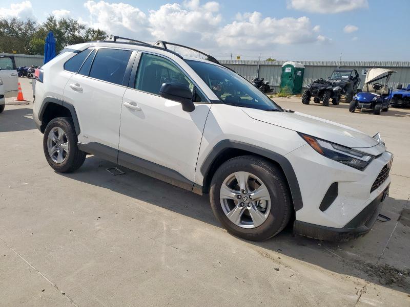 JTMLWRFV7SD328661 - 2025 TOYOTA RAV4 LE WHITE photo 4