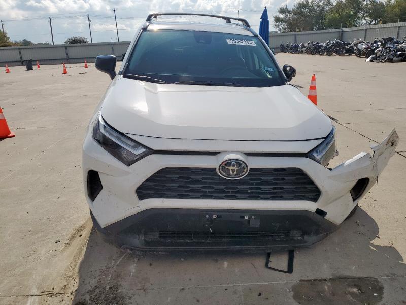 JTMLWRFV7SD328661 - 2025 TOYOTA RAV4 LE WHITE photo 5