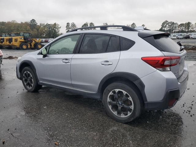 JF2GTAEC9M8681153 - 2021 SUBARU CROSSTREK PREMIUM 银色 照片 2