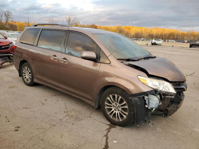 5TDYZ3DC4JS963349 - 2018 TOYOTA SIENNA XLE Коричневый фото 4