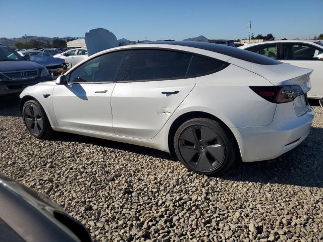 5YJ3E1EB4NF294977 - 2022 TESLA MODEL 3 WHITE photo 2