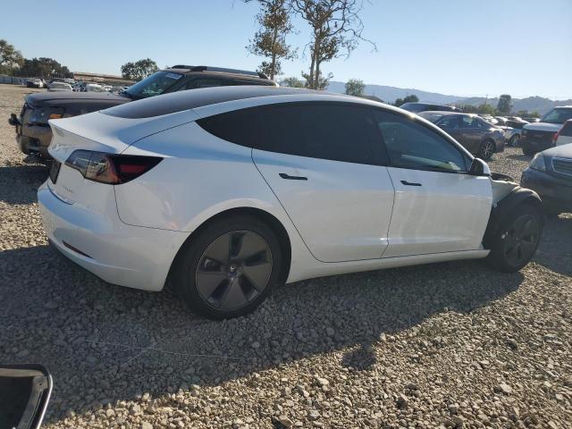 5YJ3E1EB4NF294977 - 2022 TESLA MODEL 3 WHITE photo 3