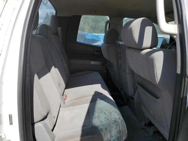 5TFRY5F17AX077101 - 2010 TOYOTA TUNDRA DOUBLE CAB SR5 WHITE photo 10