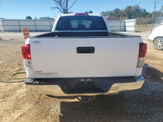 5TFRY5F17AX077101 - 2010 TOYOTA TUNDRA DOUBLE CAB SR5 WHITE photo 6